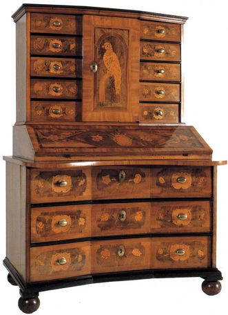 Writing desk by a Kirchheim cabinet maker, built for the palace in around 1730